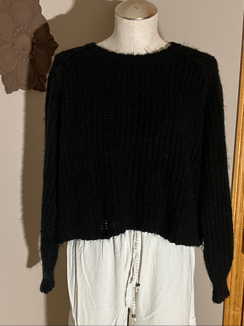 wild fable Black Cropped Fuzzy Knit Crewneck Sweater